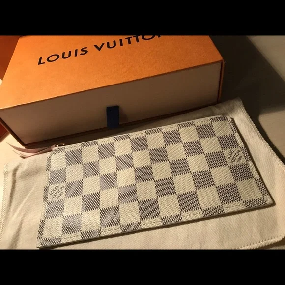 Louis Vuitton Felicie - Picture 2 of 8